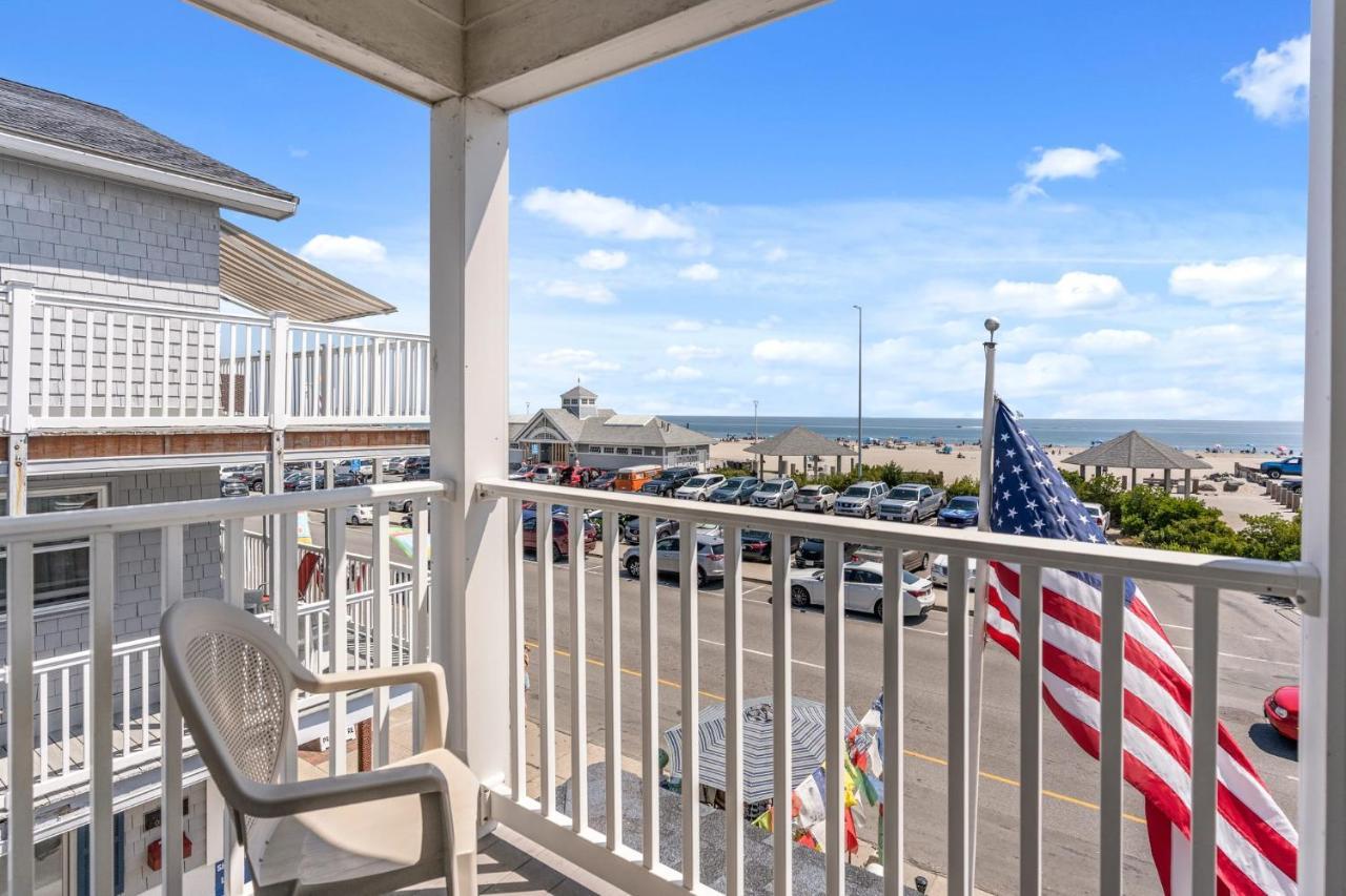 Water Views - Private Balcony - The Americana Hampton Bagian luar foto